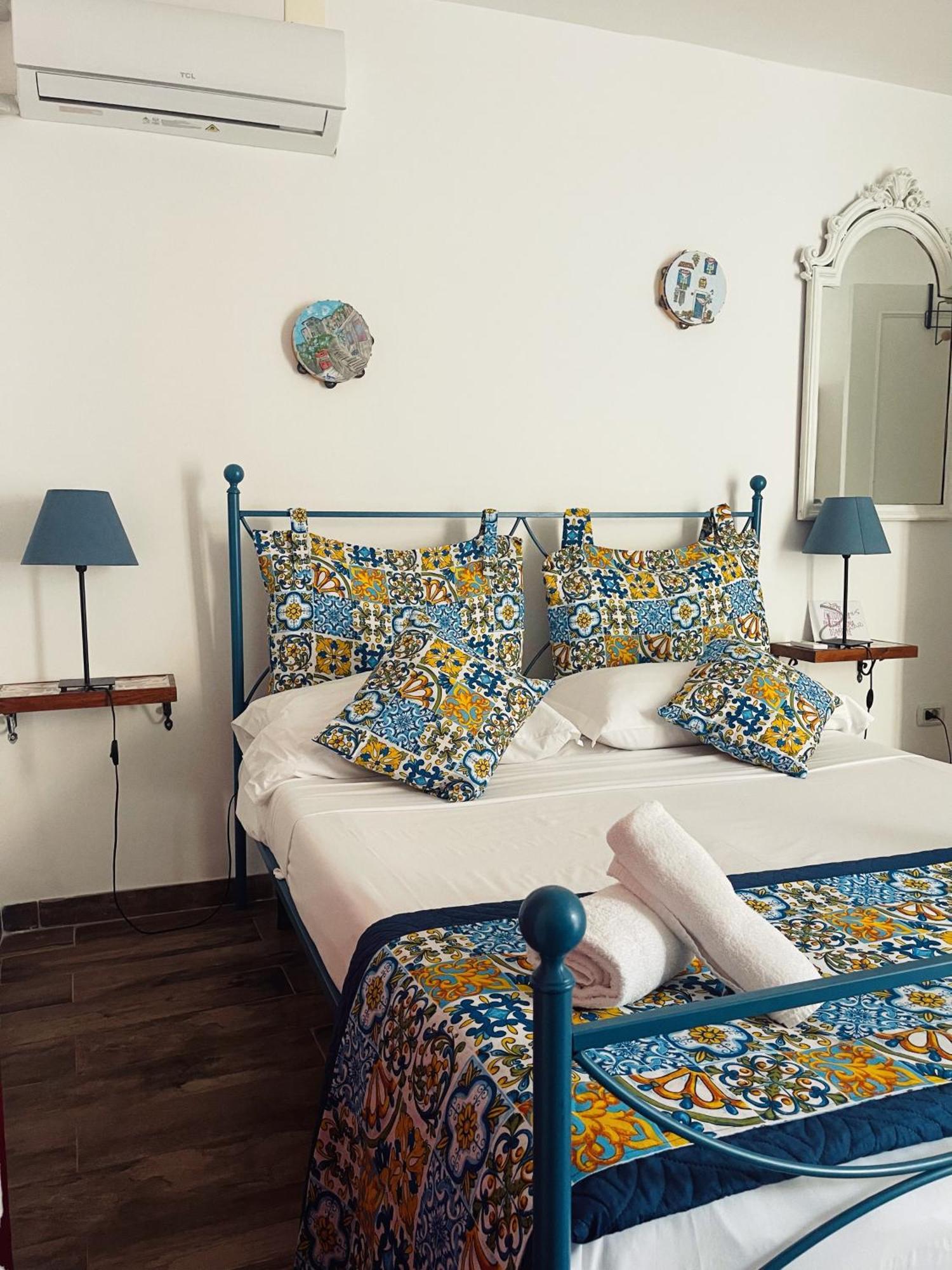 Domus Carbonari Apartment Napoli Ngoại thất bức ảnh